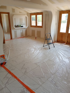 Photo de galerie - Chantier de peinture à chancelade.
protection des sols avant les travaux de peinture 