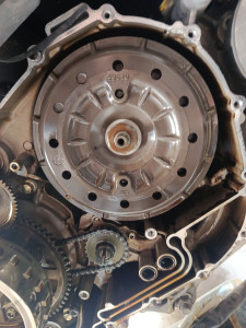 Photo de galerie - Changement embrayage Tmax Yamaha 
plus révision 