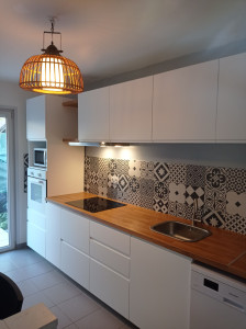 Photo de galerie - Réalisation d’une cuisine. Peinture / faïence/ montage et modification plomberie 