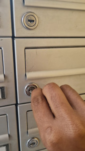 Photo de galerie - Changement de barillet de boîte aux lettres 