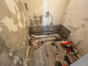 Photo de galerie - Salle de bains avant et après voir deuxième photos