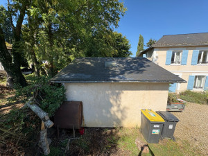 Photo de galerie - Rénovation, toiture et gouttière suite à une tempête finie