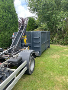 Photo de galerie - Nous proposons des locations de bennes pour particuliers et professionnels n’hésitez pas à nous contacter 