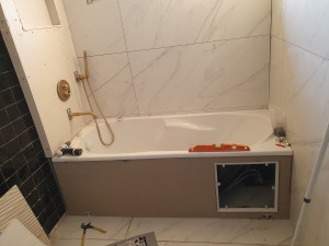 Photo de galerie - Pose baignoire et robinetterie 