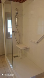 Photo de galerie - Remplacement d'une baignoire par un bac à douche 