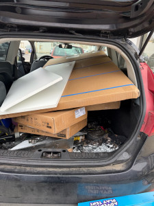 Photo de galerie - Transport d’un lit deux personnes + 2 tables de nuit 