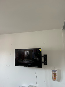 Photo de galerie - Accroche de Tv sur le mur 