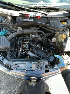 Photo de galerie - Remplacement joint de cache culbuteurs