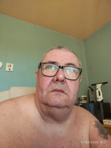 Photo de galerie - Recherche une personne motivée comme aide de vie aide ménagère aide à la toilette et quelques fois basique