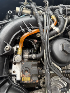 Photo de galerie - Remplacement support pompe haute pression Audi 