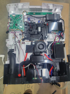 Photo de galerie - Carte électronique d'une base robot aspirateurs 
