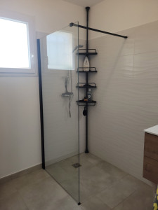 Photo de galerie - Pose paroi de douche. 
