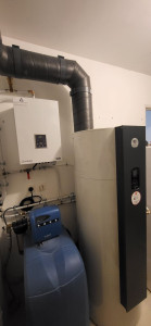 Photo de galerie - Chaudiere electrique  pour plancher
 chauffant et ballon  thermodynamique pour la production d'eau chaude sanitaire 