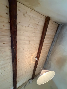 Photo de galerie - Pose de lambris au plafond 