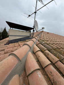 Photo de galerie - Reprise d’un arêtier suite à la tempête 