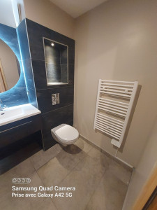 Photo de galerie - Pose de WC suspendu + sèche serviette 