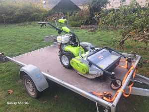 Photo de galerie - Broyeur fleau idéal pour les remises au propre . les herbes et roncier non aucun souci il broy tous 