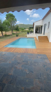 Photo de galerie - Cette terrasse en bois de Cumaru a été entièrement poncer et traité avec un saturateur 