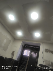 Photo de galerie - Derrière jusqu'à ce que ce soit fini 