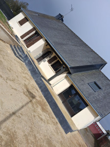 Photo de galerie - Pose ardoise et préparation pour enrobé 