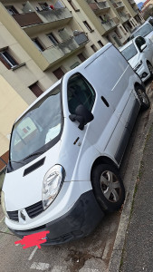 Photo de galerie - Bonjour dispo pour vos débarrasser.  livraison meuble colis.....