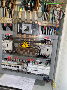 Photo de galerie - Création d’une nouvelle alimentation pour les CTA mise à jour du schéma électrique 