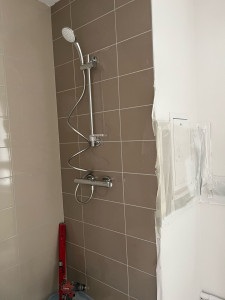 Photo de galerie - Barre de douche plus robinet 