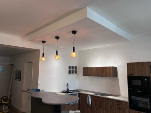 Photo de galerie - Mise en faux plafond avec peinture 