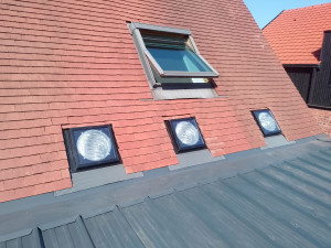 Photo de galerie - Pose sun tunnel de velux ( puits de lumière dans une pièce sombre ) 