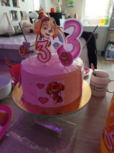 Photo de galerie - Gâteau d'anniversaire à la commande 