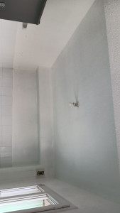 Photo de galerie - Rattrapage des murs & plafond.