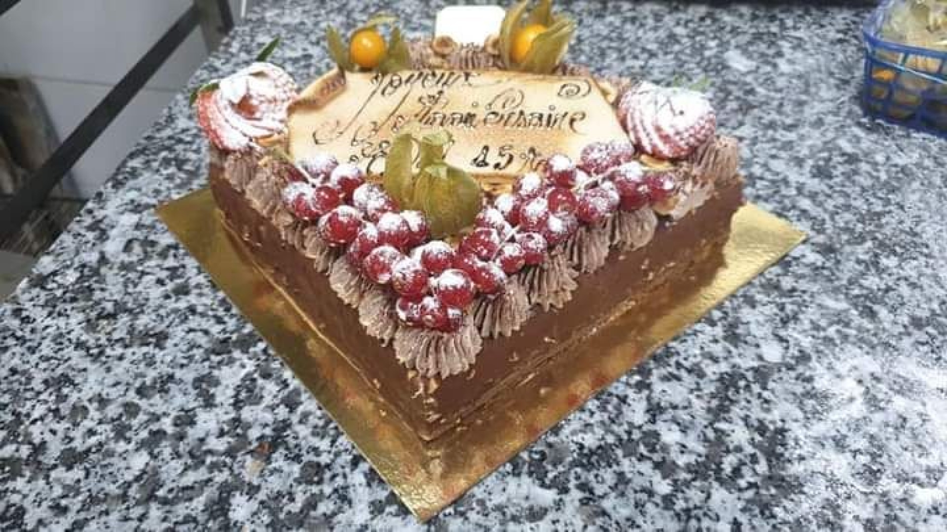 Gateau D Anniversaire Cake Art A Bobigny 93 Allovoisins