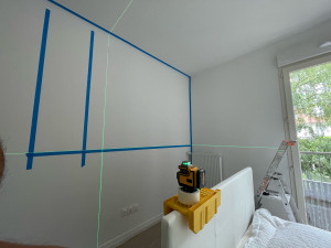 Photo de galerie - Pose des moulures et peinture (avant)