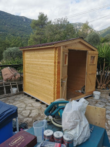 Photo de galerie - Cabane de jardin sur plancher technique et toiture panneaux de bardage avec isolation 