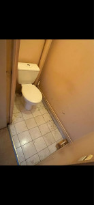 Photo de galerie - Remise en état du WC et nettoyage du sol 