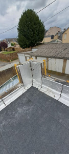 Photo de galerie - Relevé en tv 50 alu 
partie courante en flam 25 gris 
