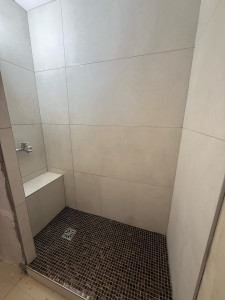 Photo de galerie - En cas de besoin pour tout travaux intérieur et extérieurs , je peux être disponible rapidement pour voir vos travaux mais également vous rédiger un devis et vous faire voir mes différents chantiers réalité et également vous conseiller sur vos travaux
