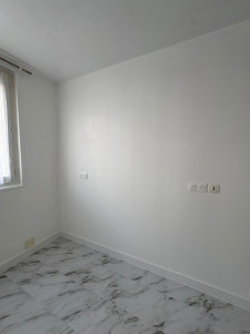 Photo de galerie - Peinture Blanche complète + changement des prises électriques.