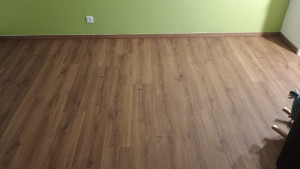 Photo de galerie - Parquet et plinthes 