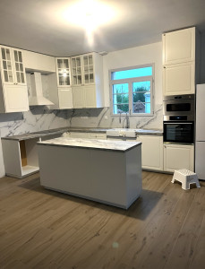 Photo de galerie - Montage d’une cuisine entièrement 