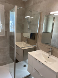 Photo de galerie - Réalisation d’une salle de bain.