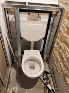 Photo de galerie - Installation toilette suspendu 