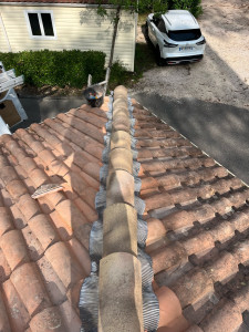 Photo de galerie - Pose d’un closoir ventilé faîtage 