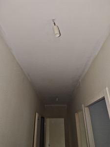 Photo de galerie - Pose de toile et peinture blanc plafond et mur gris clair 
