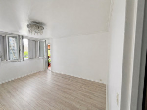 Photo de galerie - Travaux de sol et de peinture réalisés avec une excellente qualité et de belles finitions.