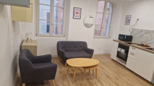 Photo de galerie - Aide a domicile, faire les courses ,accompagnées les personnes âgées 