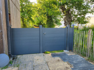 Photo de galerie - Montage portillon et claustras ALU