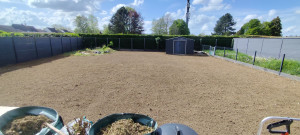 Photo de galerie - Résultats final avec semi de pelouse.