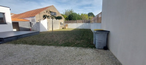 Photo de galerie - Entretien d'un jardin de centre ville.
Tonte et désherbage.