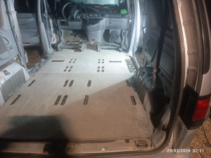 Photo de galerie - Nettoyage complet moquette Peugeot 806